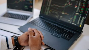 Looking for premier business plan writers in Kampala, Uganda? Alveron Advisory Services designs elite investor-ready business plans, bank loan proposals (UDB, Stanbic, Centenary), agricultural grant applications, and pitch decks. Read our definitive guide to raising capital and scaling in East Africa.