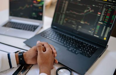 Looking for premier business plan writers in Kampala, Uganda? Alveron Advisory Services designs elite investor-ready business plans, bank loan proposals (UDB, Stanbic, Centenary), agricultural grant applications, and pitch decks. Read our definitive guide to raising capital and scaling in East Africa.